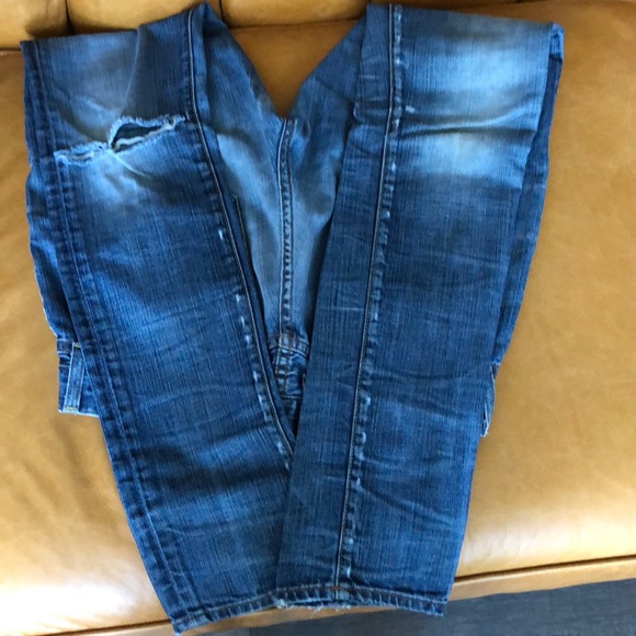 Distressed Lucky Brand Jeans! Size 2/26 :) - Picture 5 of 5